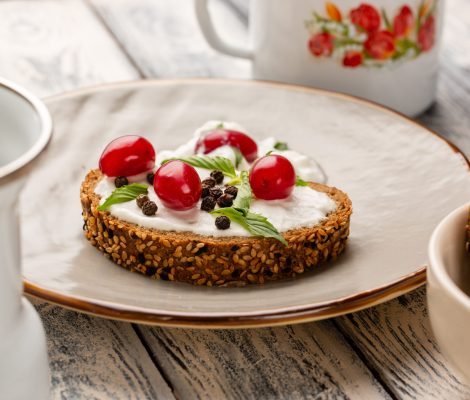 front-close-view-bread-toasts-with-sour-cream-dogwoods-grey